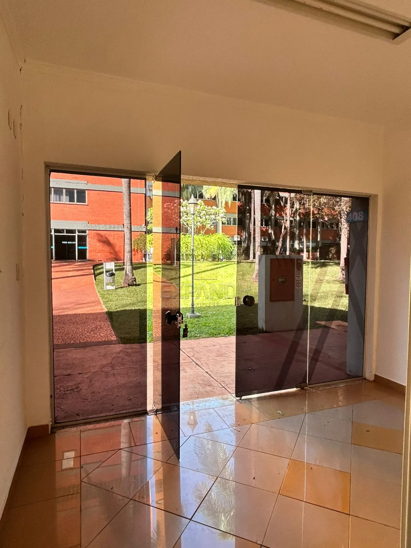 Alugar Comerciais / Sala em Sertãozinho R$ 1.000,00 - Foto 3