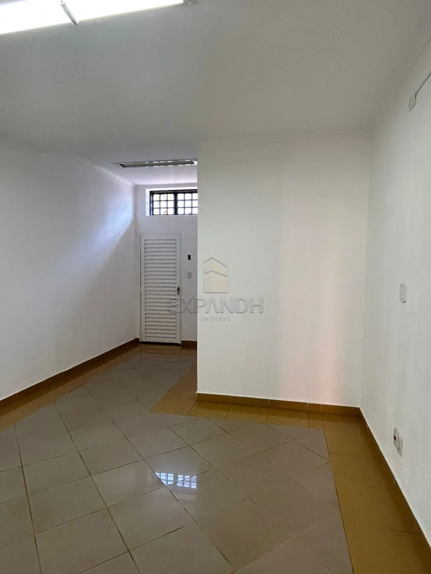 Alugar Comerciais / Sala em Sertãozinho R$ 1.000,00 - Foto 5