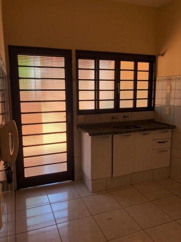 Alugar Casas / Padrão em Sertãozinho R$ 700,00 - Foto 9 Alugar Casas / Padrão em Sertãozinho R$ 700,00 - Foto 9