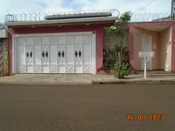 Alugar Casas / Padrão em Sertãozinho. apenas R$ 5.000,00