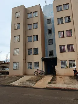 Alugar Apartamentos / Padrão em Sertãozinho. apenas R$ 60.000,00