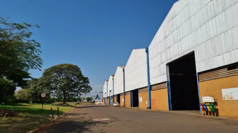 Alugar Comerciais / Galpão em Sertãozinho. apenas R$ 22.968,00