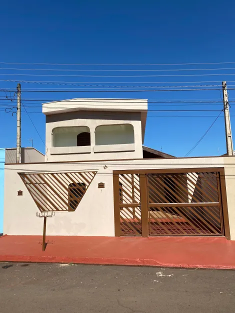 Alugar Casas / Padrão em Sertãozinho. apenas R$ 1.460,00