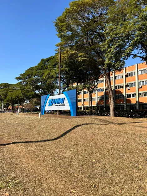 imagem 2 - Comerciais - Sala imagem 2 - Comerciais - Sala