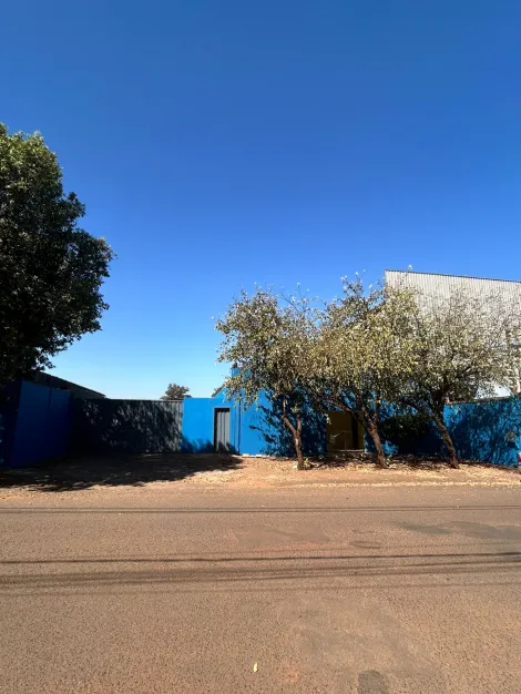 Sertaozinho Distrito Industrial e E Comercial Locacao R$ 8.000,00  Area do terreno 1192.30m2 Area construida 401.00m2